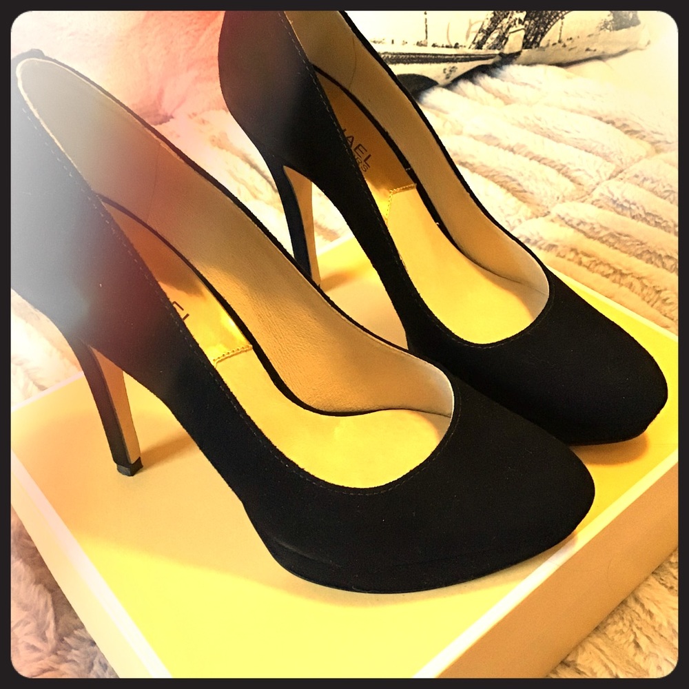 Michael Kors- York Pump in suede